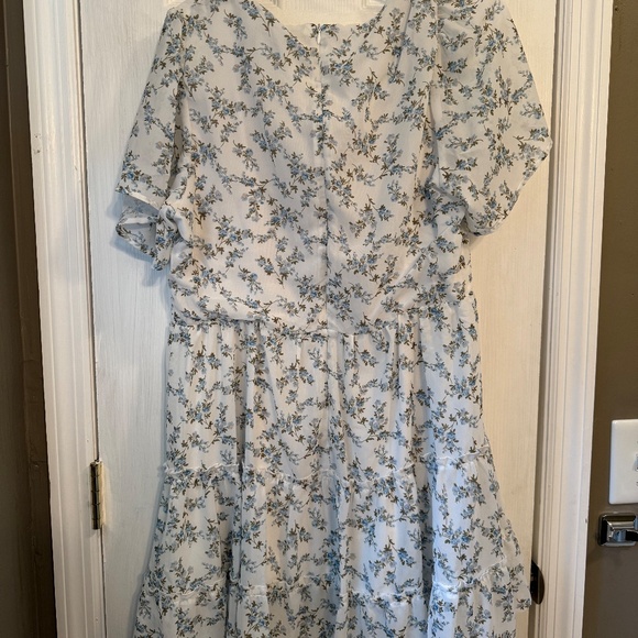 Lulus So True White Floral Print Tiered Short Sleeve Mini Dress - Size XL - Picture 3 of 4